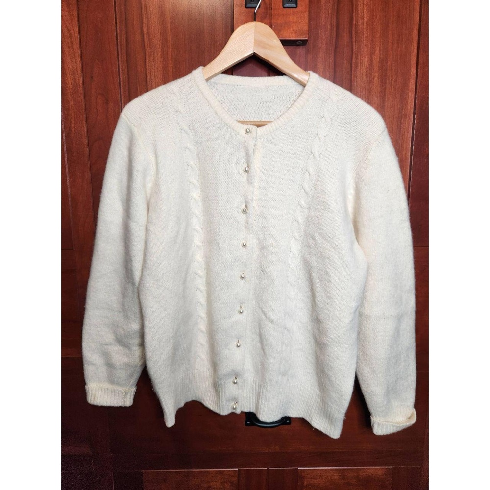 Womens Off-White Vintage Cable Knit Cardigan Sweater Pearl Buttons